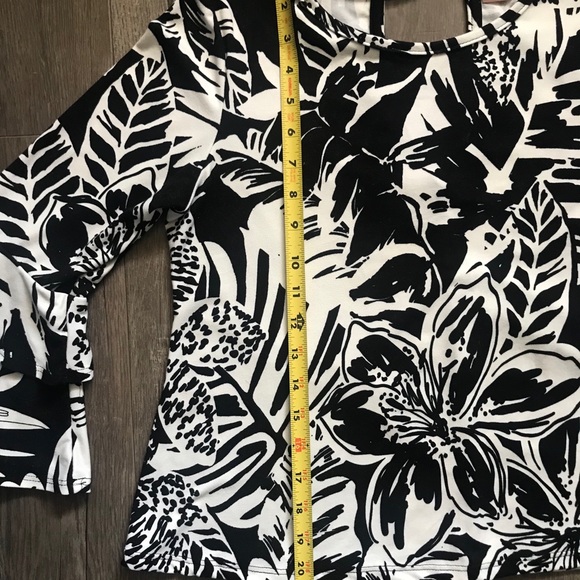 Willow & Root top Buckle brand Size M - Picture 5 of 6